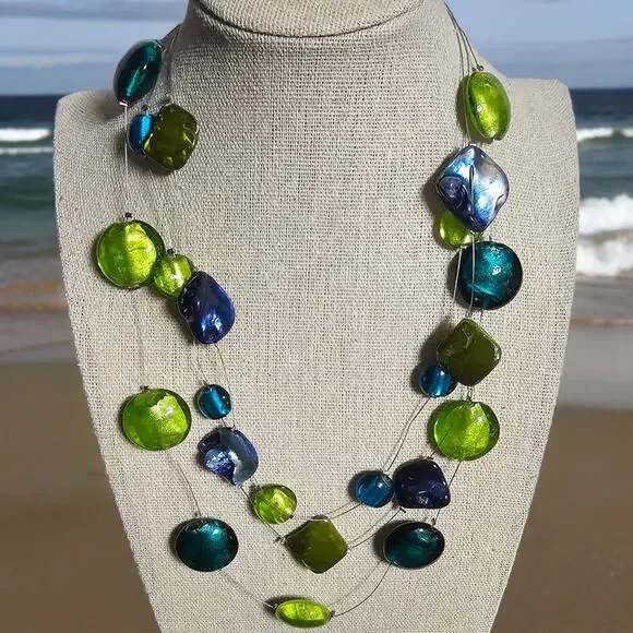 Boutique New floating multistrand Murano / Venetian glass beaded necklace - Picture 7 of 7